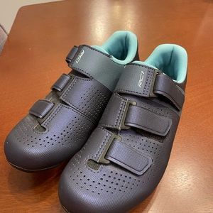 Shimano RC1 womens size 7.8 (eur 40) Peleton shoes